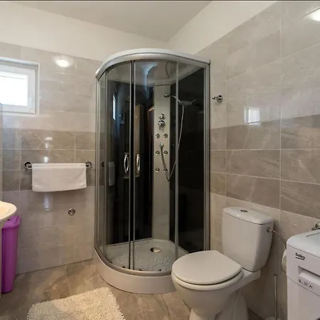 2 Bedroom Cozy In * Kruševo