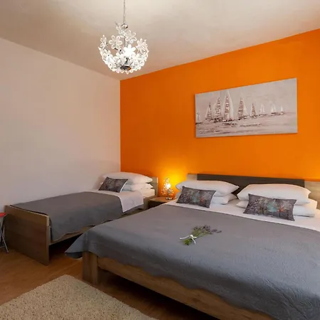 2 Bedroom Cozy In