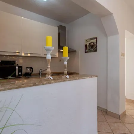 2 Bedroom Cozy In בית נופש *