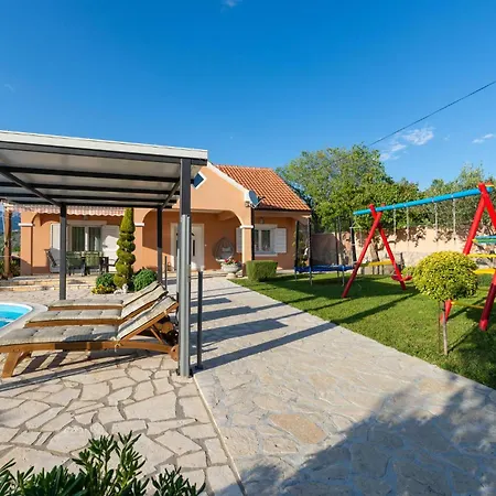 With Sea View Xiii Semesterbostad *