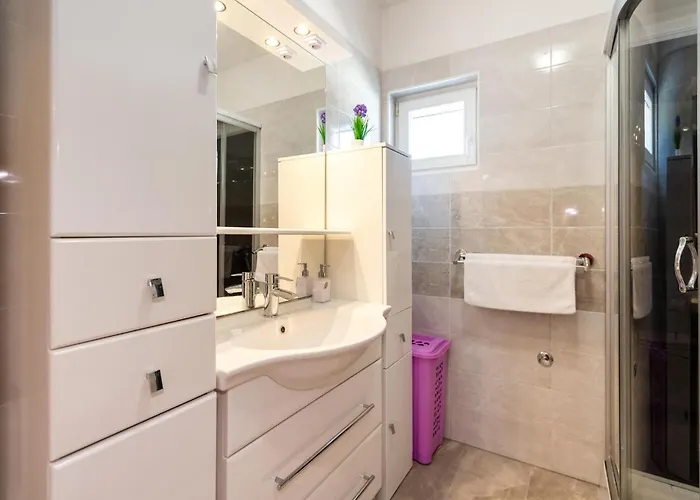 With Sea View Xiii *