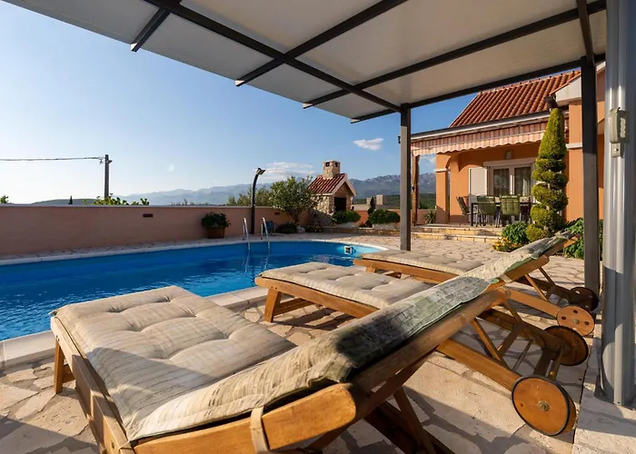 With Sea View Xiii Semesterbostad